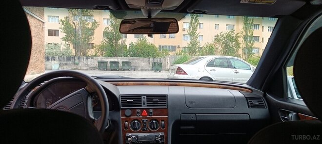 Mercedes C 180 1997, 286,000 km - 1.8 л - Bakı