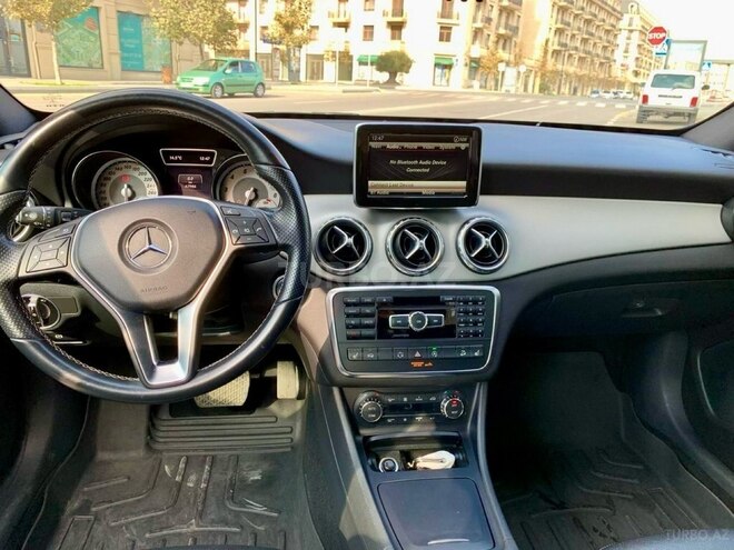 Mercedes GLA 250 4MATIC 2015, 109,409 km - 2.0 л - Bakı