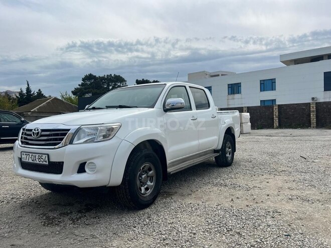 Toyota Hilux 2011, 274,000 km - 2.7 l - Bakı