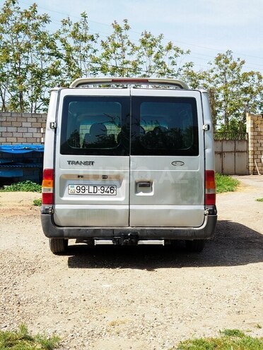 Ford Transit-2