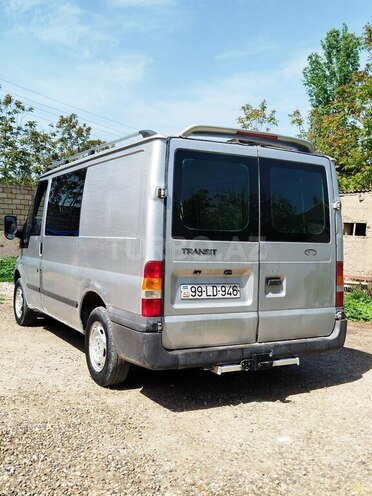Ford Transit-5