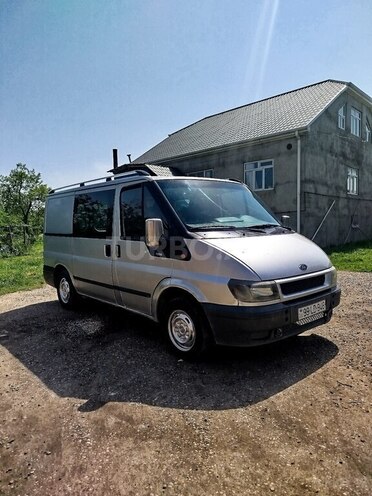 Ford Transit-8