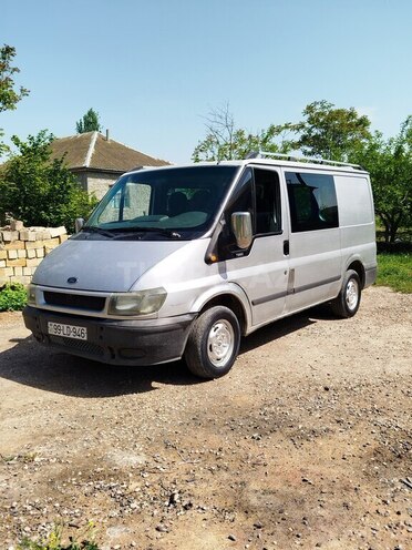 Ford Transit-6