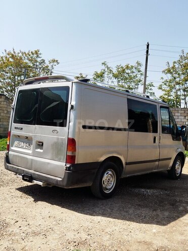 Ford Transit-7