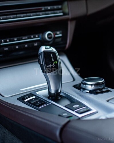 BMW 528 2015, 186,000 km - 2.0 l - Gəncə