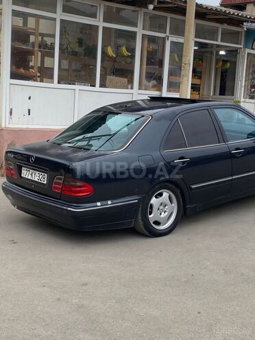 Mercedes E 240 1999, 302,313 km - 2.4 l - Bakı