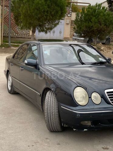 Mercedes E 240 1999, 302,313 km - 2.4 l - Bakı