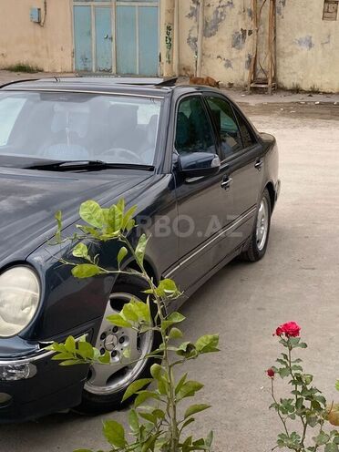 Mercedes E 240 1999, 302,313 km - 2.4 l - Bakı