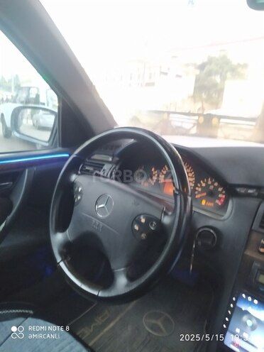Mercedes E 240 1999, 302,313 km - 2.4 l - Bakı