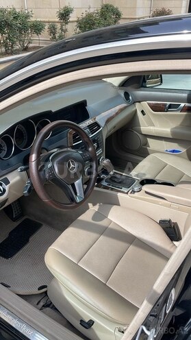 Mercedes C 250-9