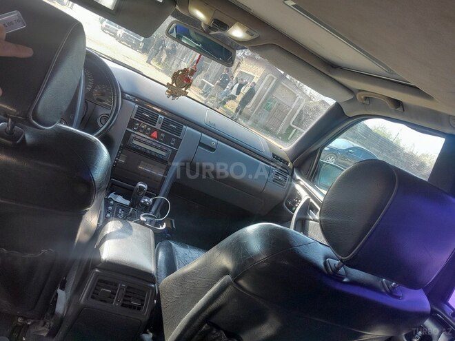 Mercedes E 320 2000, 289,000 km - 3.2 l - Bakı