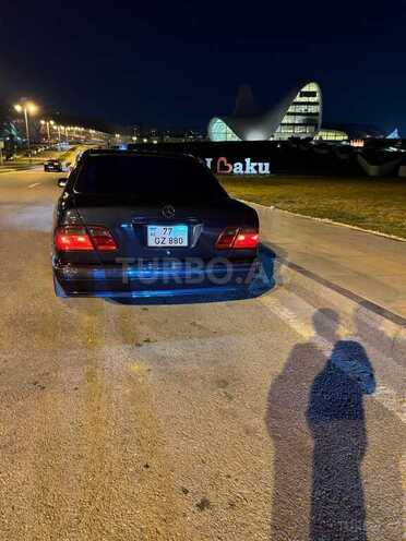Mercedes E 320 2000, 289,000 km - 3.2 l - Bakı
