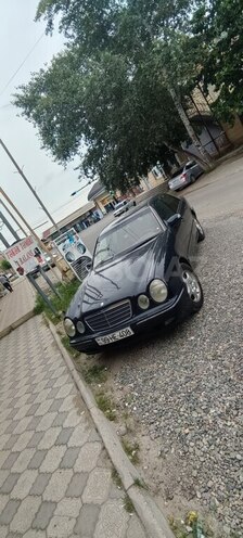 Mercedes E 320 2001, 650,000 km - 3.2 л - İmişli