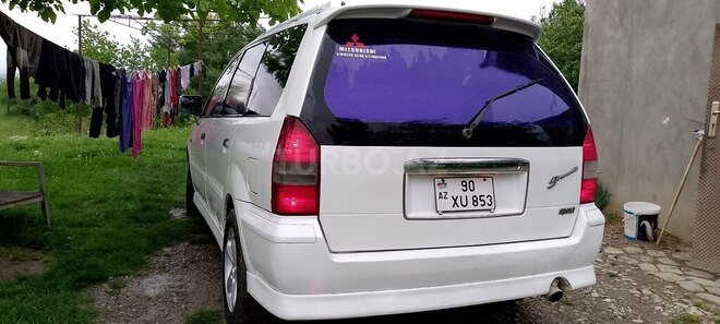 Mitsubishi Chariot 2000, 347,556 km - 2.4 l - Quba