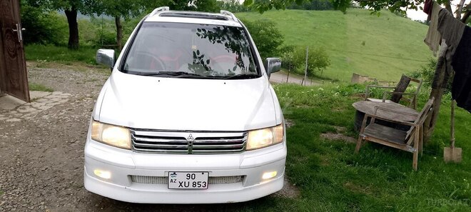 Mitsubishi Chariot 2000, 347,556 km - 2.4 l - Quba