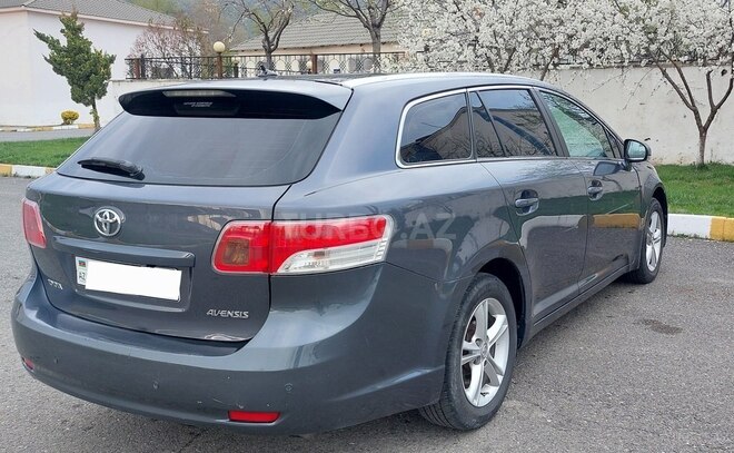 Toyota Avensis 2009, 360,000 km - 2.0 l - Bakı