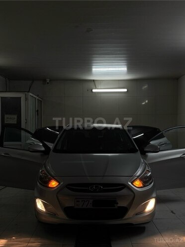 Hyundai Accent 2015, 232,000 km - 1.6 l - Bakı