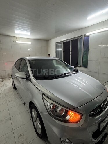 Hyundai Accent 2015, 232,000 km - 1.6 l - Bakı