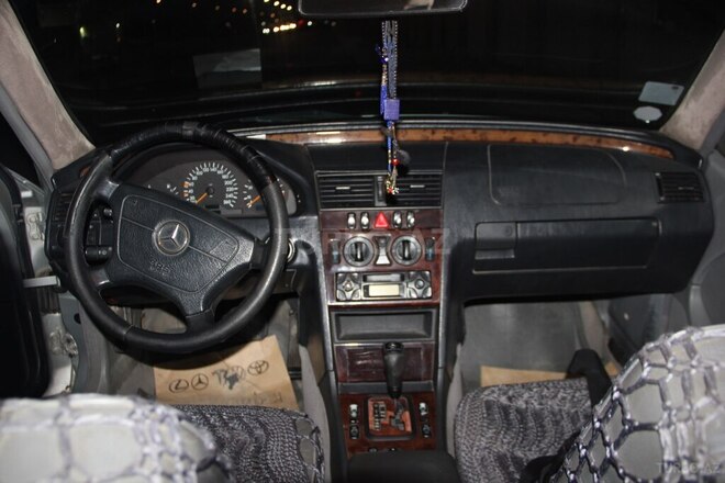 Mercedes C 240 1999, 390,655 km - 2.4 l - Bakı