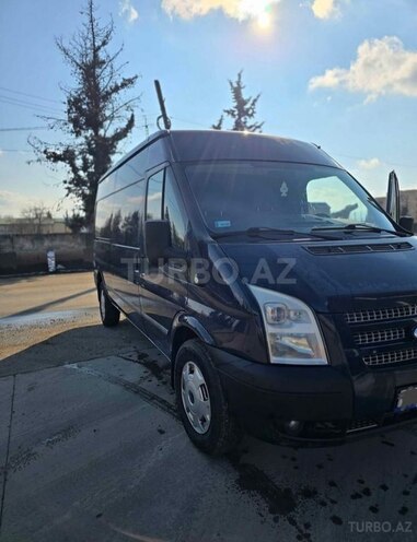 Ford Transit-3