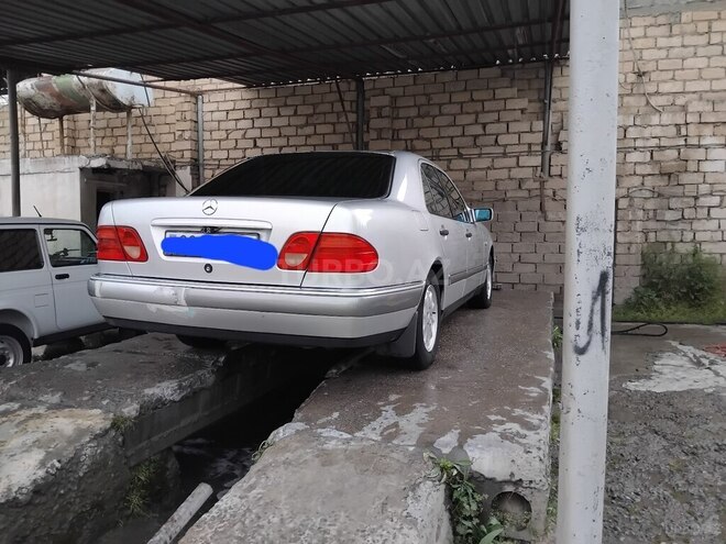 Mercedes E 200 1996, 304,000 km - 2.0 л - Gəncə