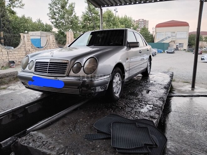 Mercedes E 200 1996, 304,000 km - 2.0 л - Gəncə