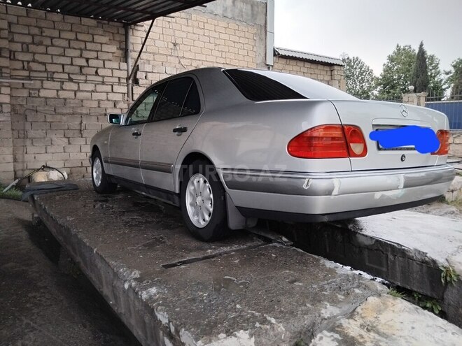 Mercedes E 200 1996, 304,000 km - 2.0 л - Gəncə