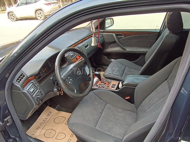Mercedes E 220 d 1999, 522,000 km - 2.2 л - Sumqayıt