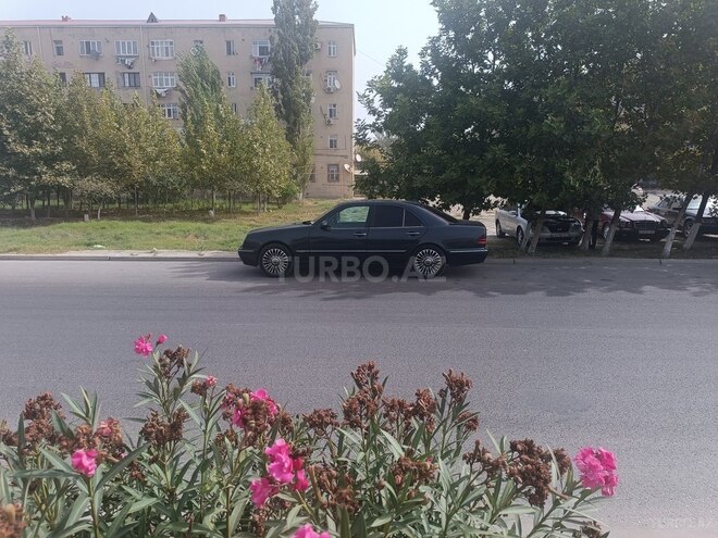 Mercedes E 220 d 1999, 522,000 km - 2.2 л - Sumqayıt