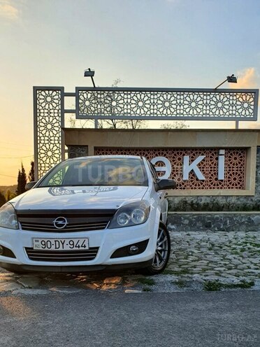 Opel Astra 2009, 300,000 km - 1.4 l - Şəki