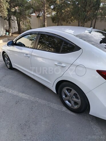 Hyundai Avante 2017, 141,700 km - 1.6 л - Bakı