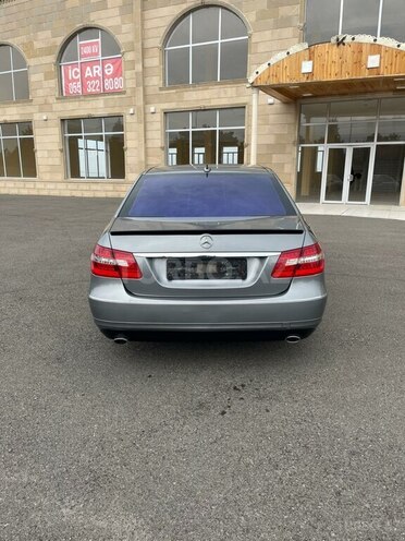 Mercedes E 200 d 2009, 298,000 km - 2.2 l - Gəncə