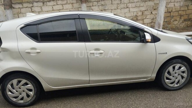 Toyota Aqua 2019, 93,600 km - 1.5 l - Bakı
