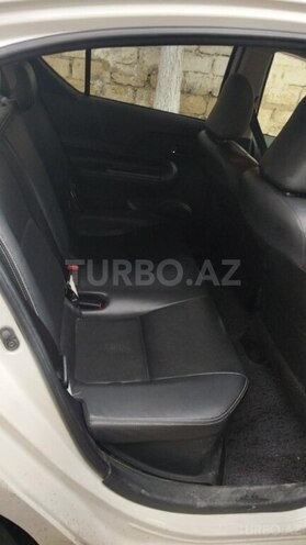 Toyota Aqua 2019, 93,600 km - 1.5 l - Bakı