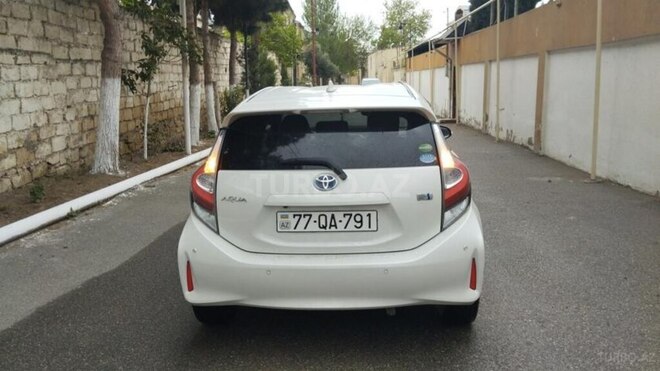 Toyota Aqua 2019, 93,600 km - 1.5 l - Bakı