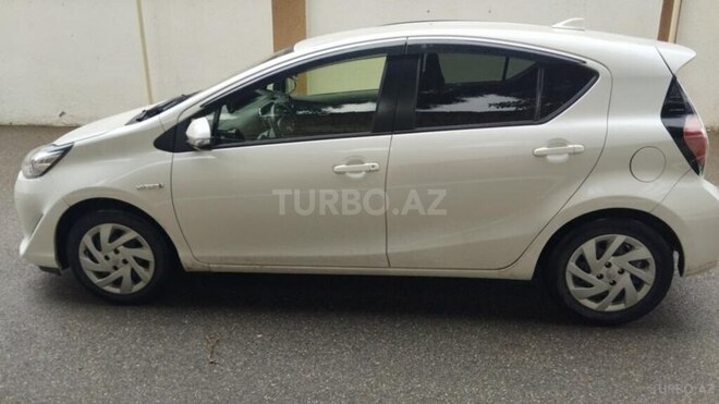 Toyota Aqua 2019, 93,600 km - 1.5 l - Bakı