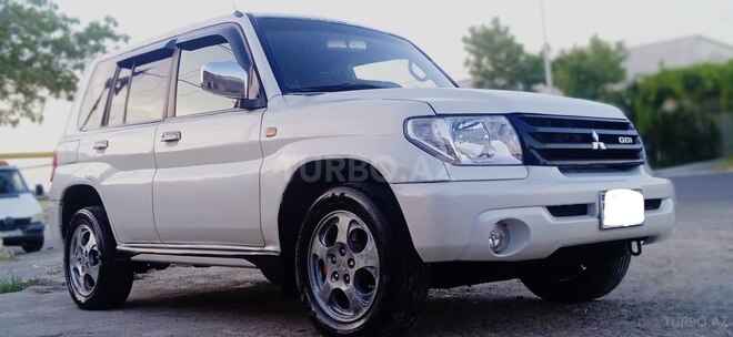 Mitsubishi Pajero io 2001, 420,000 km - 2.0 л - Bakı
