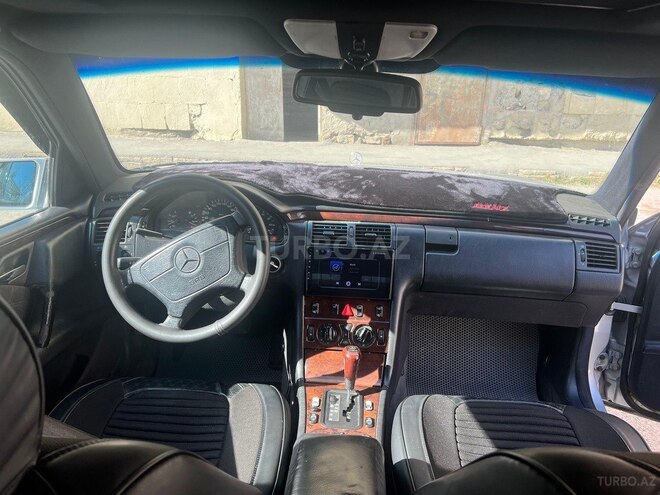 Mercedes E 200 1996, 400,000 km - 2.0 l - Bakı