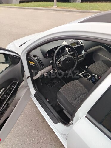 Kia  2008, 233,000 km - 1.6 l - Bakı