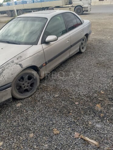 Opel Omega 1996, 525,421 km - 2.0 l - Ucar