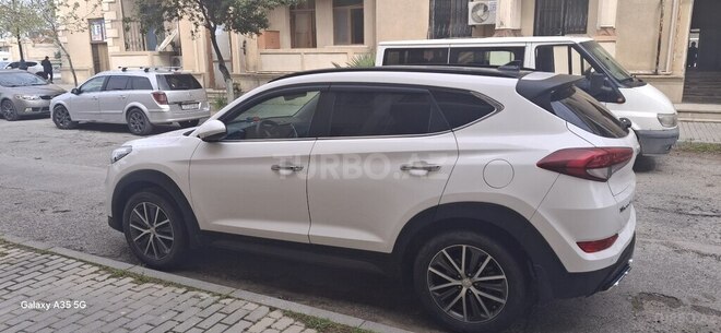 Hyundai Tucson 2015, 175,000 km - 2.0 l - Bakı