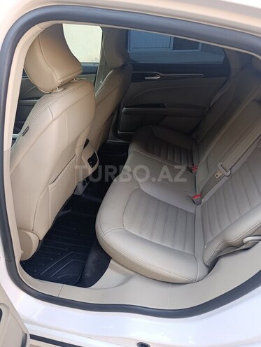 Ford Fusion (North America) 2017, 187,800 km - 2.0 l - Sumqayıt