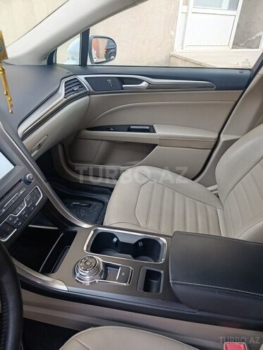 Ford Fusion (North America) 2017, 187,800 km - 2.0 l - Sumqayıt