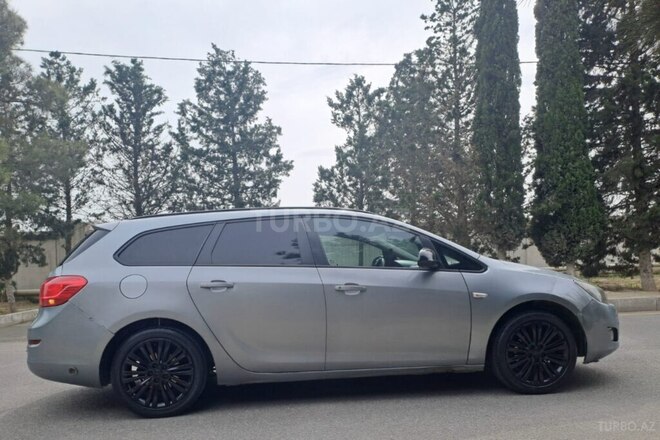 Opel Astra 2012, 333,000 km - 1.4 l - Bakı