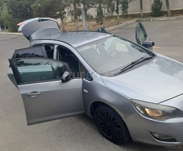 Opel Astra 2012, 333,000 km - 1.4 l - Bakı