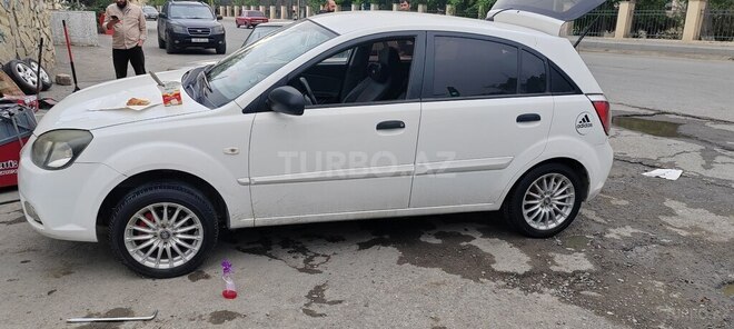 Kia Rio 2011, 285,287 km - 1.4 l - Yevlax