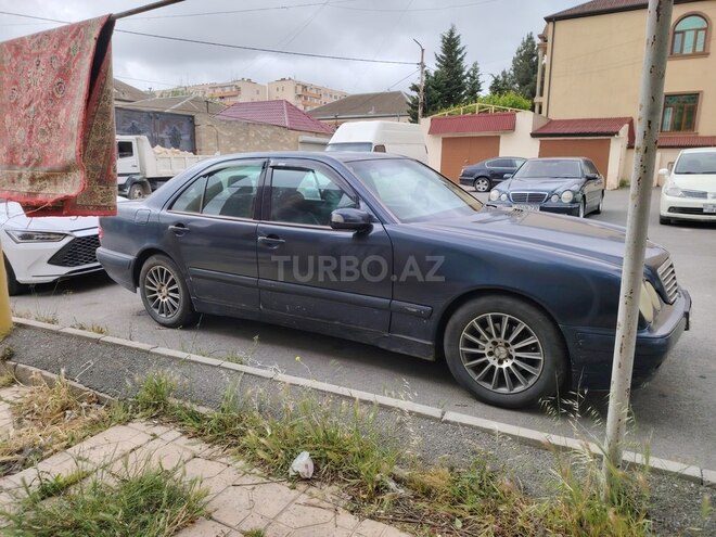 Mercedes E 200 1999, 336,000 km - 2.0 l - Bakı