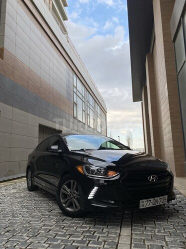 Hyundai Elantra 2018, 31,382 km - 2.0 l - Bakı