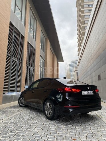 Hyundai Elantra 2018, 31,382 km - 2.0 l - Bakı