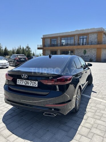 Hyundai Elantra 2018, 31,382 km - 2.0 l - Bakı